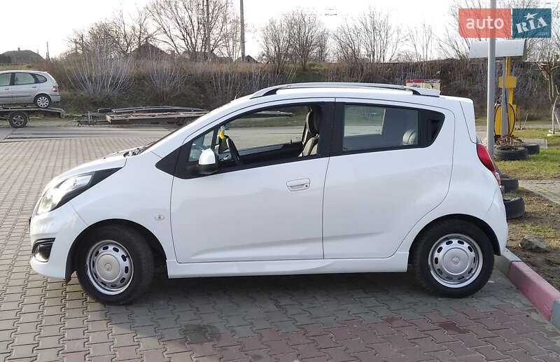 Хетчбек Chevrolet Spark 2013 в Луцьку