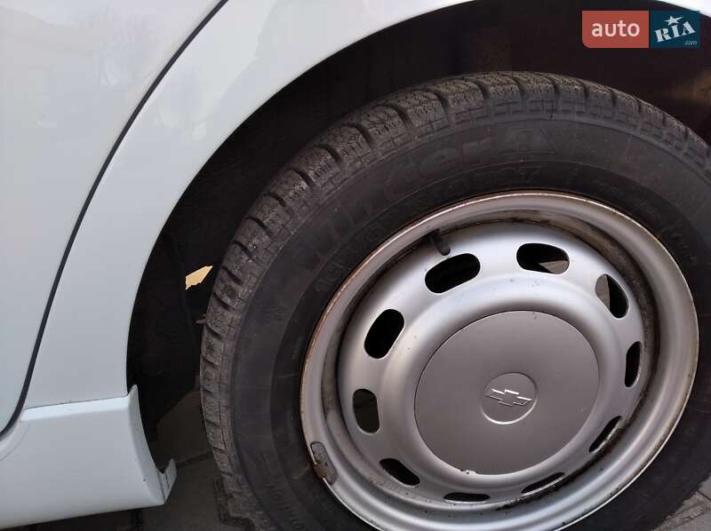 Хетчбек Chevrolet Spark 2013 в Луцьку