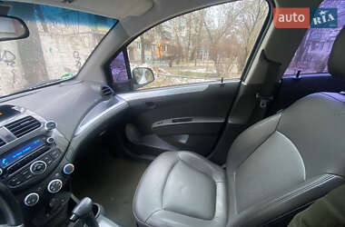 Хэтчбек Chevrolet Spark 2013 в 