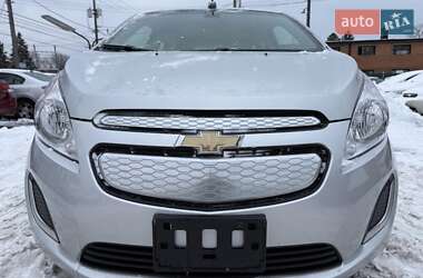 Хэтчбек Chevrolet Spark 2015 в 