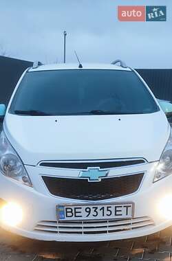 Хэтчбек Chevrolet Spark 2012 в 