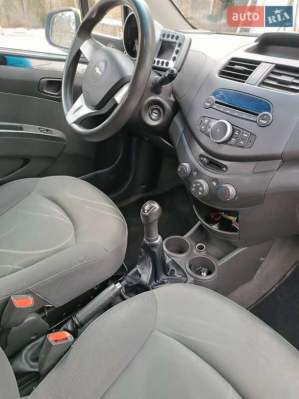 Хэтчбек Chevrolet Spark 2011 в Тернополе