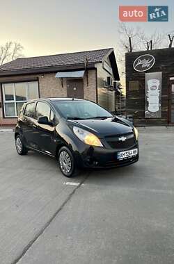 Хэтчбек Chevrolet Spark 2010 в Киеве