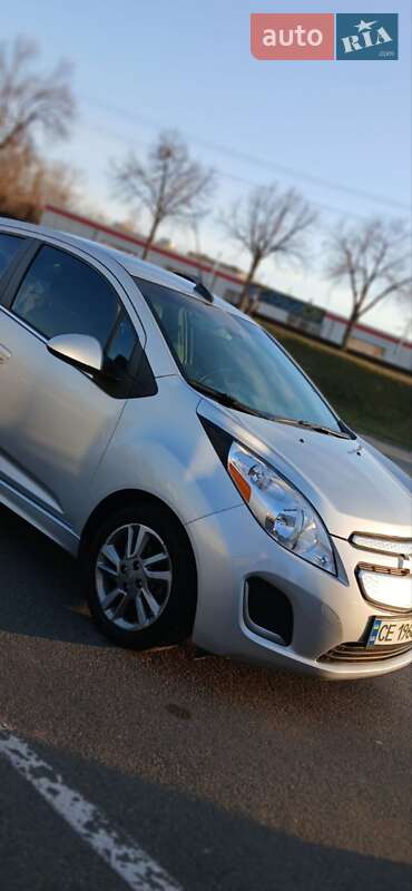 Хетчбек Chevrolet Spark 2016 в Кривому Розі