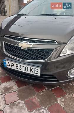 Хэтчбек Chevrolet Spark 2012 в 
