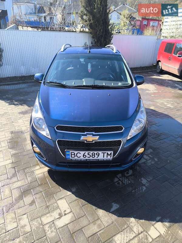 Хэтчбек Chevrolet Spark 2021 в 