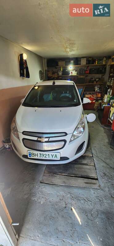 Хэтчбек Chevrolet Spark 2016 в Одессе