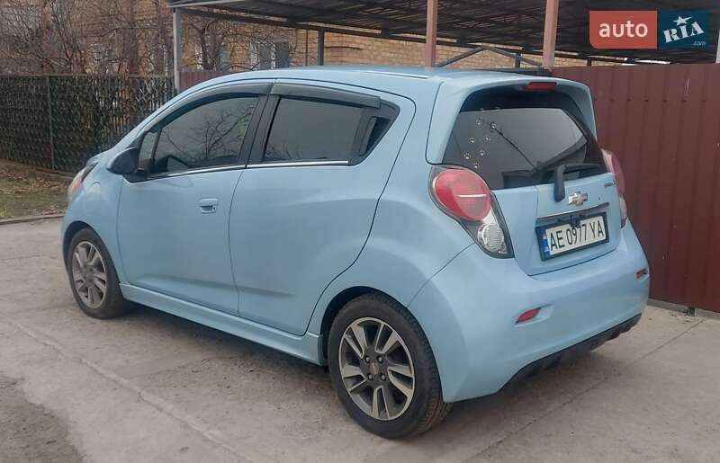 Хэтчбек Chevrolet Spark 2013 в Никополе