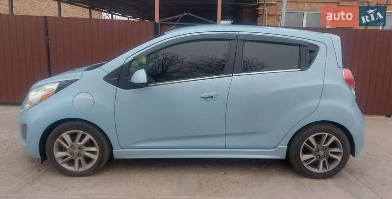 Хэтчбек Chevrolet Spark 2013 в Никополе