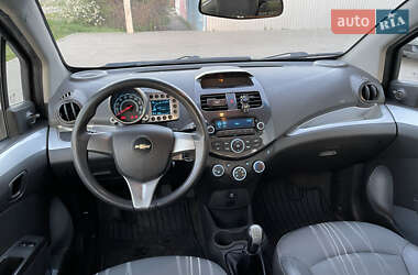 Хэтчбек Chevrolet Spark 2013 в 