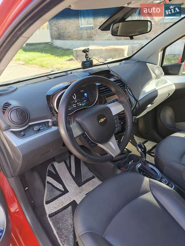 Хэтчбек Chevrolet Spark 2014 в Черкассах