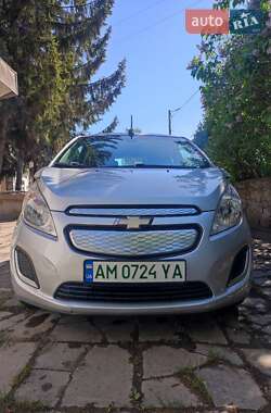 Хэтчбек Chevrolet Spark 2016 в 