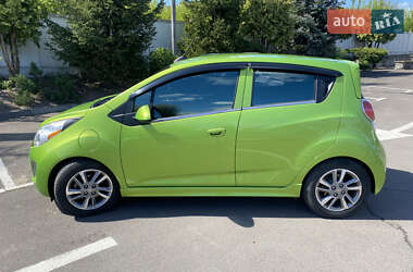 Хэтчбек Chevrolet Spark 2014 в 