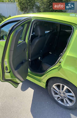 Хэтчбек Chevrolet Spark 2014 в 
