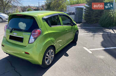 Хэтчбек Chevrolet Spark 2014 в 
