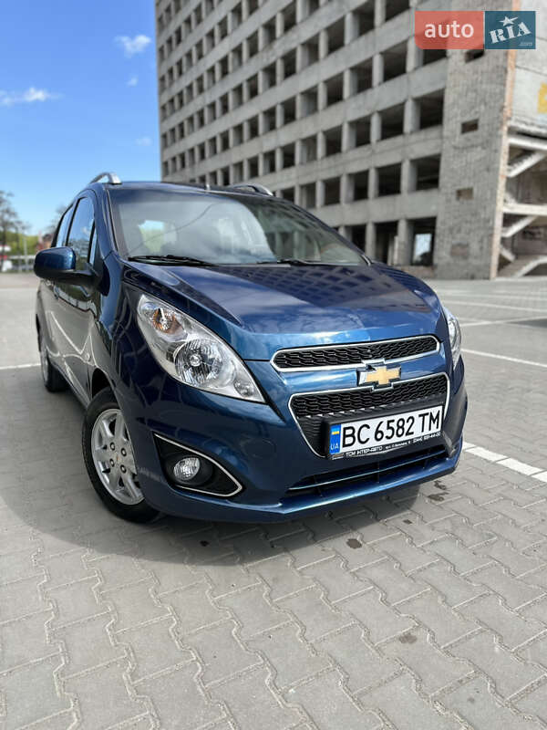 Хэтчбек Chevrolet Spark 2021 в 