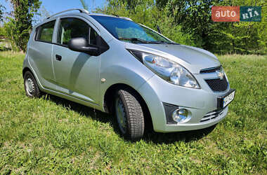 Хетчбек Chevrolet Spark 2012 в Кривому Розі