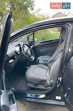 Хетчбек Chevrolet Spark 2011 в 