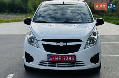 Хетчбек Chevrolet Spark 2012 в 