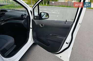 Хетчбек Chevrolet Spark 2012 в 