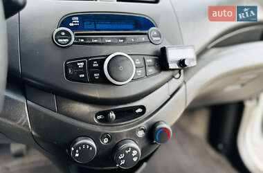 Хетчбек Chevrolet Spark 2012 в 
