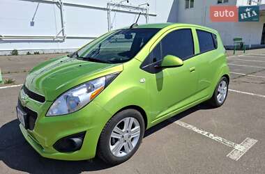 Хэтчбек Chevrolet Spark 2015 в 