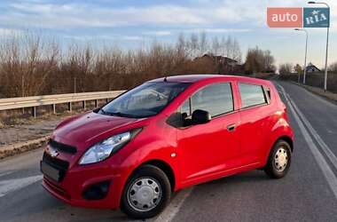 Хэтчбек Chevrolet Spark 2013 в 