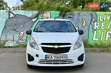Хетчбек Chevrolet Spark 2011 в Києві