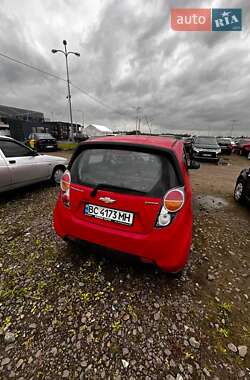 Хетчбек Chevrolet Spark 2010 в 