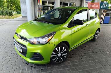 Хетчбек Chevrolet Spark 2016 в Миколаєві