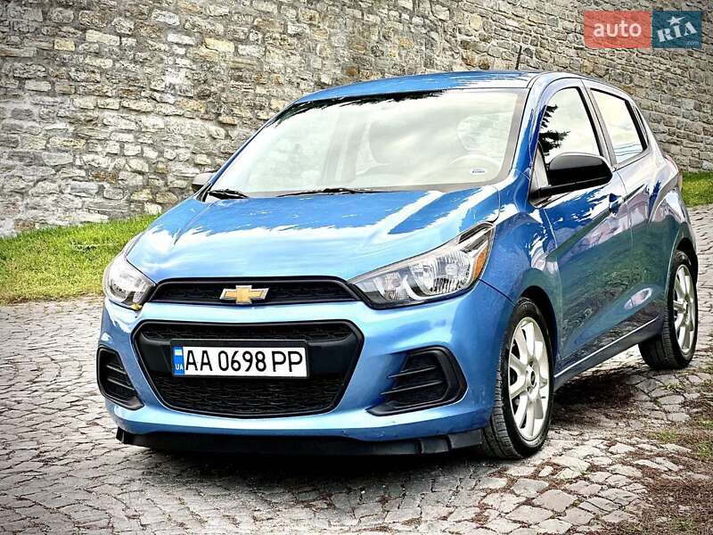 Хэтчбек Chevrolet Spark 2016 в 