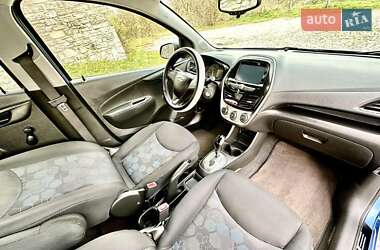 Хэтчбек Chevrolet Spark 2016 в 