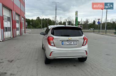 Хэтчбек Chevrolet Spark 2016 в 