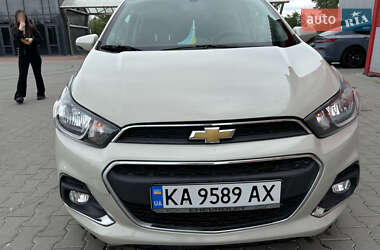 Хэтчбек Chevrolet Spark 2016 в 