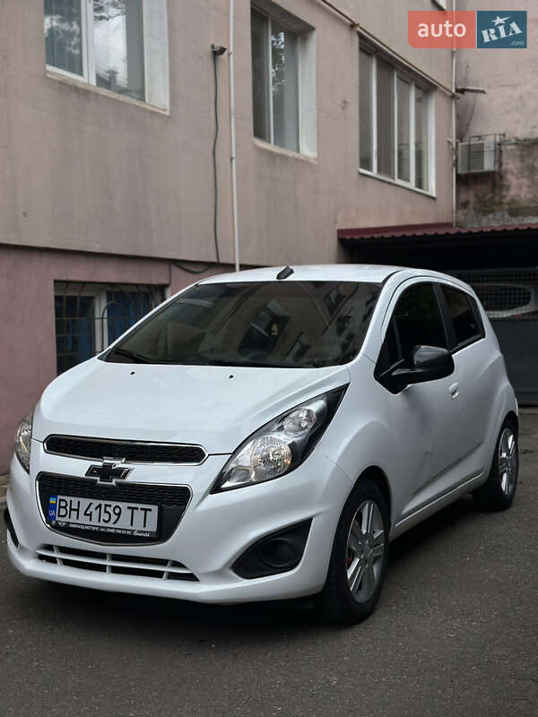 Хэтчбек Chevrolet Spark 2012 в Одессе