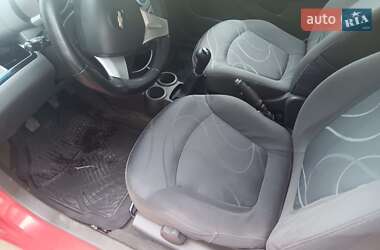 Хэтчбек Chevrolet Spark 2010 в 