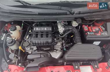 Хэтчбек Chevrolet Spark 2010 в 