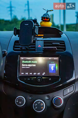 Хэтчбек Chevrolet Spark 2012 в 