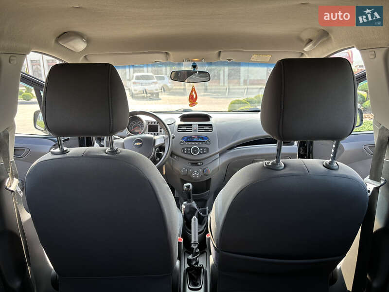 Хетчбек Chevrolet Spark 2012 в Хусті
