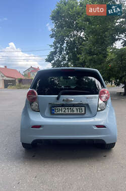 Хэтчбек Chevrolet Spark 2013 в 