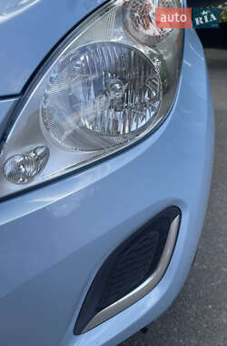 Хэтчбек Chevrolet Spark 2013 в 