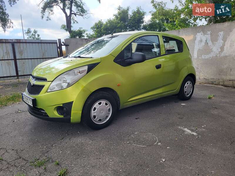 Хэтчбек Chevrolet Spark 2011 в Днепре
