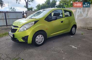 Хэтчбек Chevrolet Spark 2011 в 