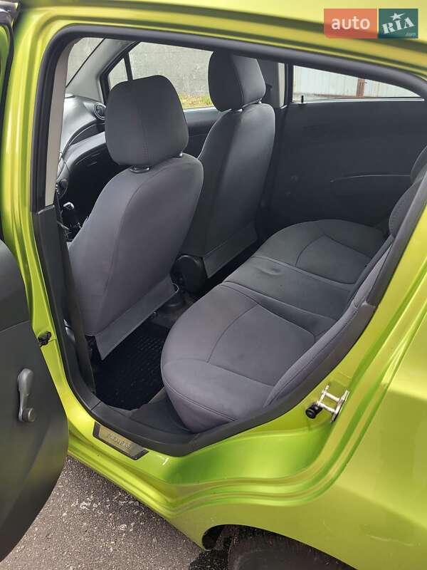 Хэтчбек Chevrolet Spark 2011 в Днепре