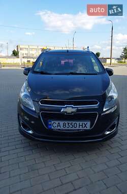 Хэтчбек Chevrolet Spark 2012 в 