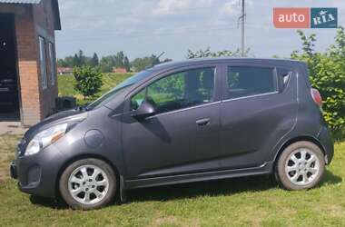 Хэтчбек Chevrolet Spark 2014 в 