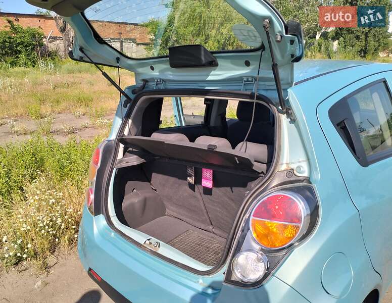 Хэтчбек Chevrolet Spark 2010 в Николаеве
