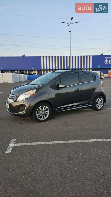 Хэтчбек Chevrolet Spark 2013 в 