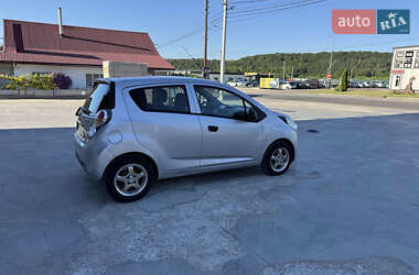 Хэтчбек Chevrolet Spark 2011 в 