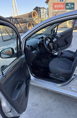 Хэтчбек Chevrolet Spark 2011 в 